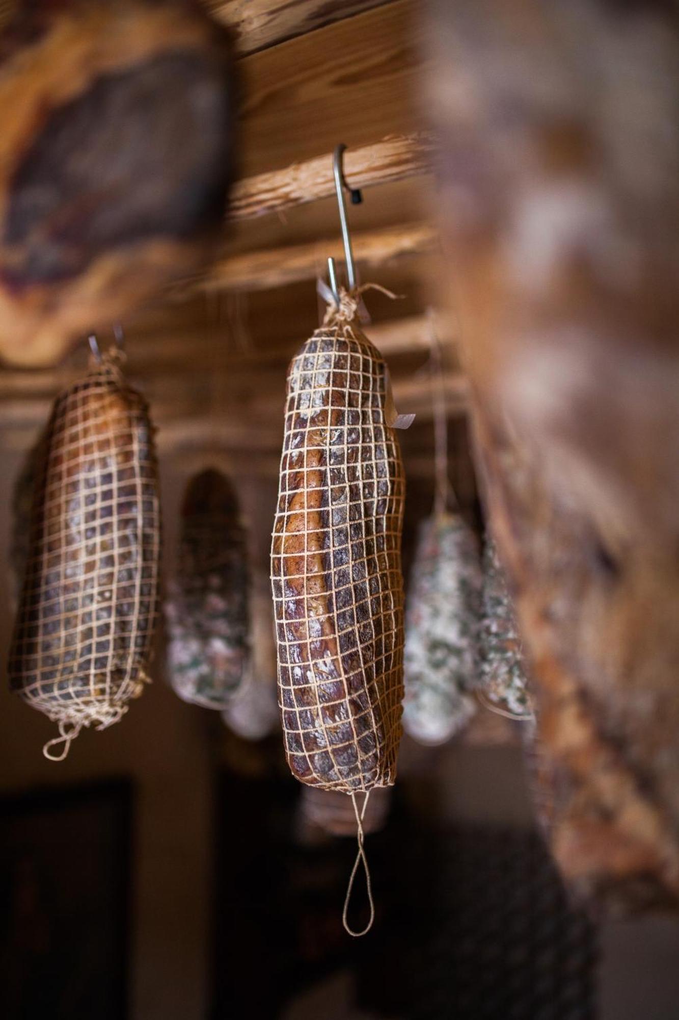 Agriturismo Piane Ono Degno ภายนอก รูปภาพ